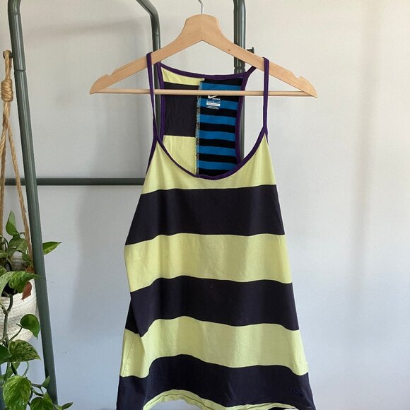 Striped Nike tank - Picture 3 of 6